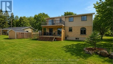 102 MARY AVENUE Georgian Bluffs Ontario photo 1