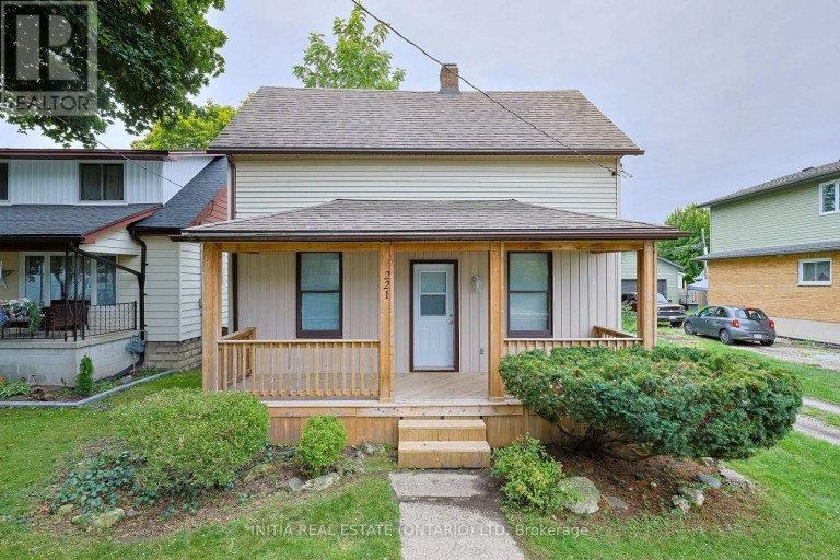 221 BRIGHT STREET, Sarnia, Ontario, N7T4E9