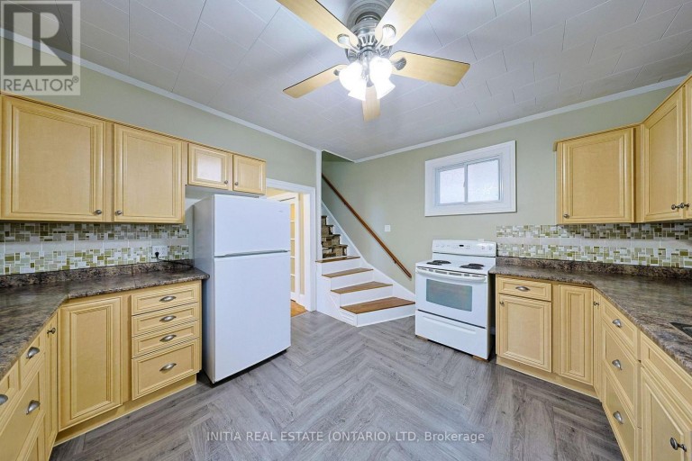 221 BRIGHT STREET, Sarnia, Ontario, N7T4E9
