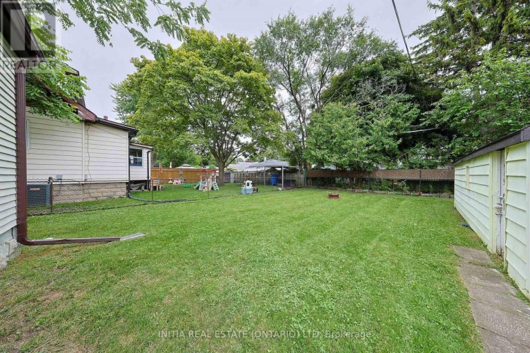 221 BRIGHT STREET, Sarnia, Ontario, N7T4E9