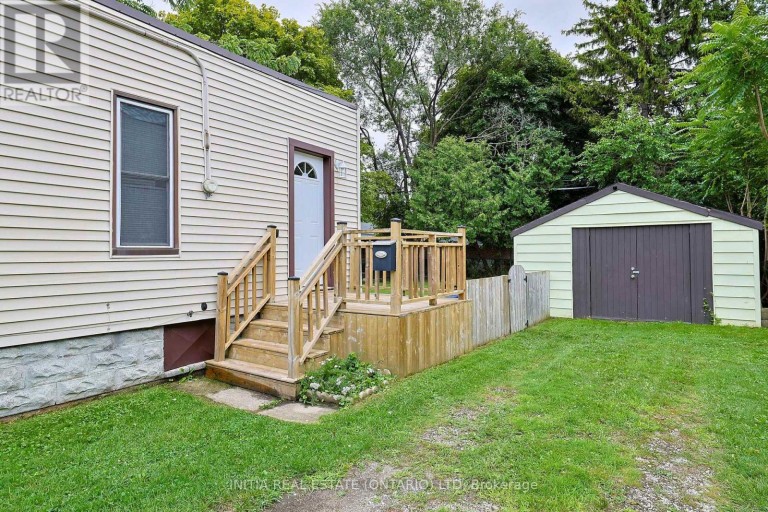 221 BRIGHT STREET, Sarnia, Ontario, N7T4E9