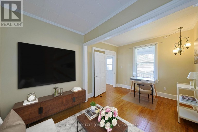 221 BRIGHT STREET, Sarnia, Ontario, N7T4E9