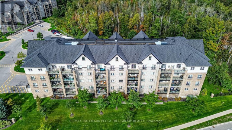 402 - 40 FERNDALE DRIVE S, Barrie (Ardagh), Ontario, L4N2L3