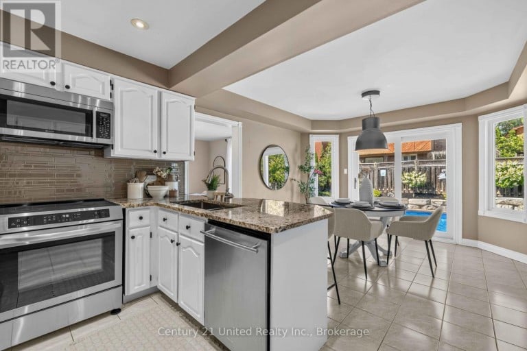 59 WAVERLY STREET, Oshawa (McLaughlin), Ontario, L1J8H2