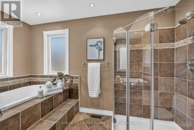 59 WAVERLY STREET Oshawa (McLaughlin) Ontario photo 24