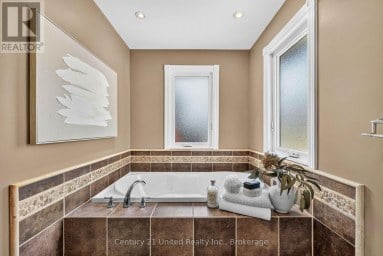 59 WAVERLY STREET Oshawa (McLaughlin) Ontario photo 25