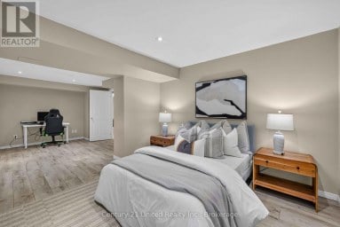 59 WAVERLY STREET Oshawa (McLaughlin) Ontario photo 32