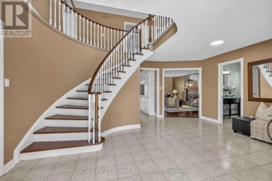 59 WAVERLY STREET Oshawa (McLaughlin) Ontario photo 4