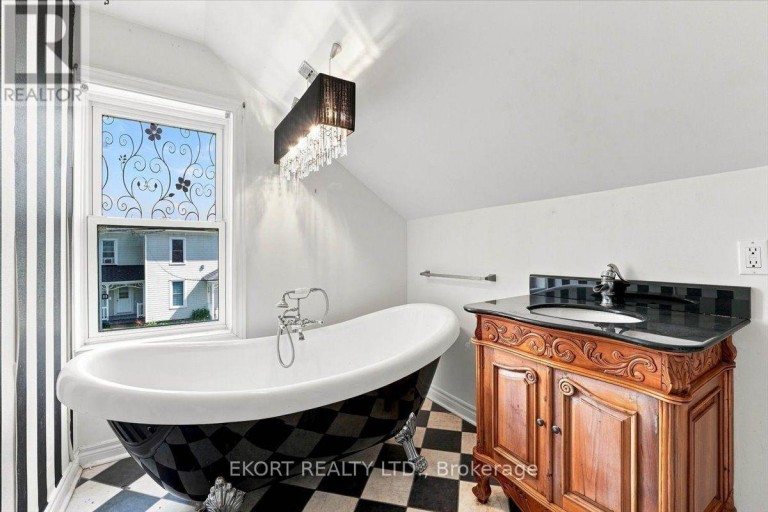 145 FRONT STREET N, Trent Hills (Campbellford), Ontario, K0L1L0