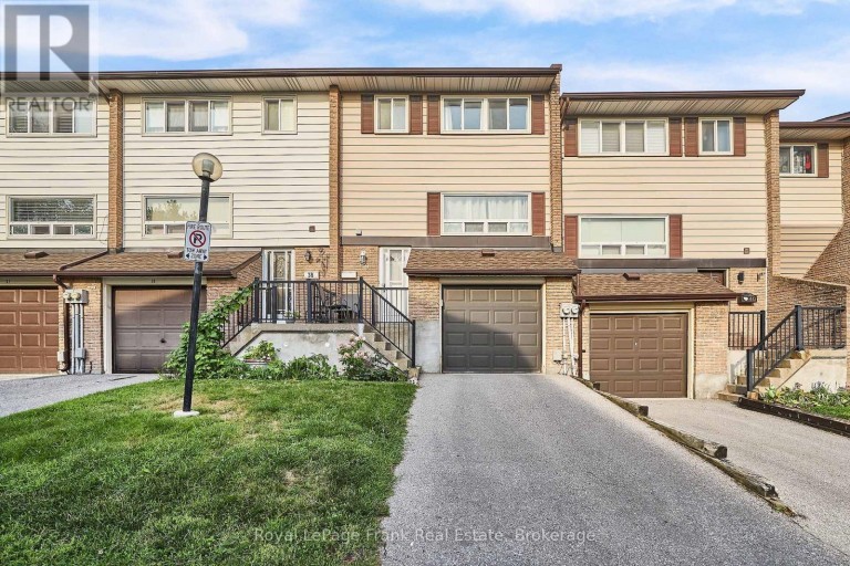 39 - 321 BLACKTHORN STREET, Oshawa (Eastdale), Ontario, L1K1L3
