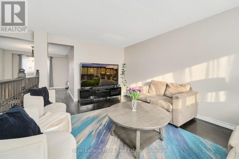 39 - 321 BLACKTHORN STREET, Oshawa (Eastdale), Ontario, L1K1L3