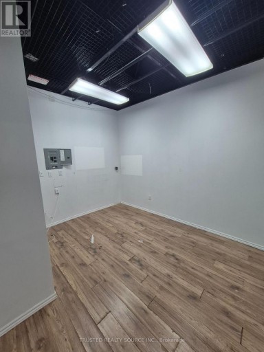 4 - 384 YONGE STREET, Toronto (Bay Street Corridor), Ontario, M5B1S8