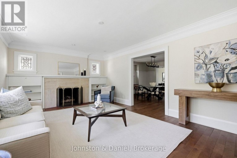 102 RIDGE DRIVE, Toronto (Rosedale-Moore Park), Ontario, M4T1B8