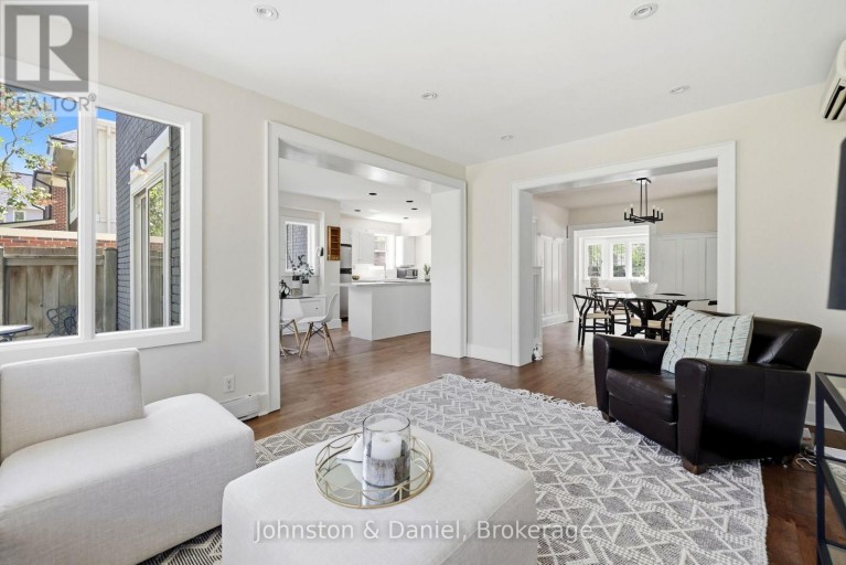 102 RIDGE DRIVE, Toronto (Rosedale-Moore Park), Ontario, M4T1B8