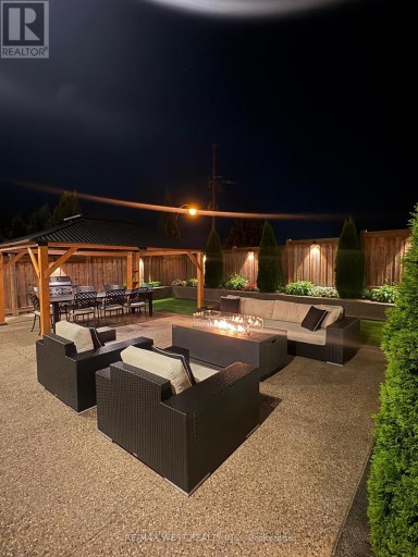 4 GRAY PARK, Caledon (Bolton West), Ontario, L7E2N3