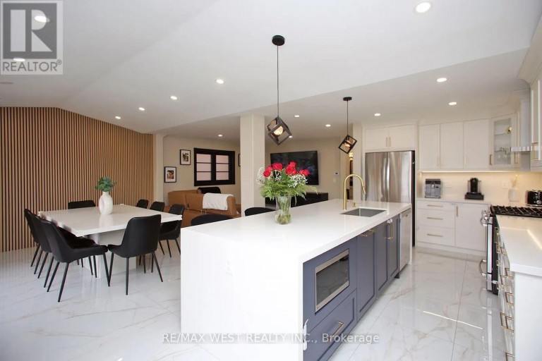 4 GRAY PARK, Caledon (Bolton West), Ontario, L7E2N3