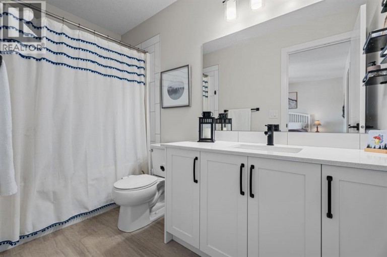 44 D'arcy Boulevard, Okotoks, Alberta, T1S5S7