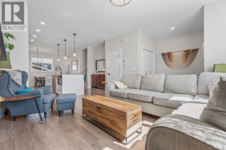 44 D'arcy Boulevard, Okotoks, Alberta, T1S5S7