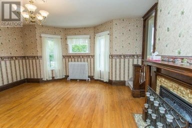 11 The Crescent Sault Ste. Marie Ontario photo 2