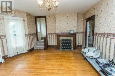 11 The Crescent Sault Ste. Marie Ontario photo 4