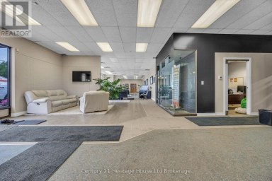905 DUFFERIN STREET Woodstock (Woodstock - South) Ontario photo 6