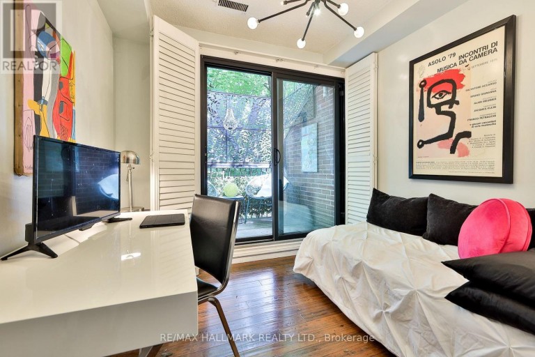 21 - 17 PEMBROKE STREET, Toronto (Moss Park), Ontario, M5A2N6