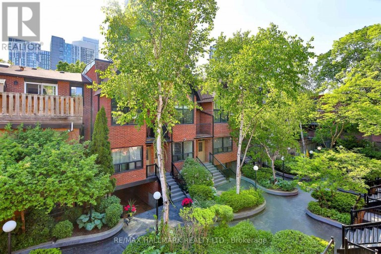 21 - 17 PEMBROKE STREET, Toronto (Moss Park), Ontario, M5A2N6