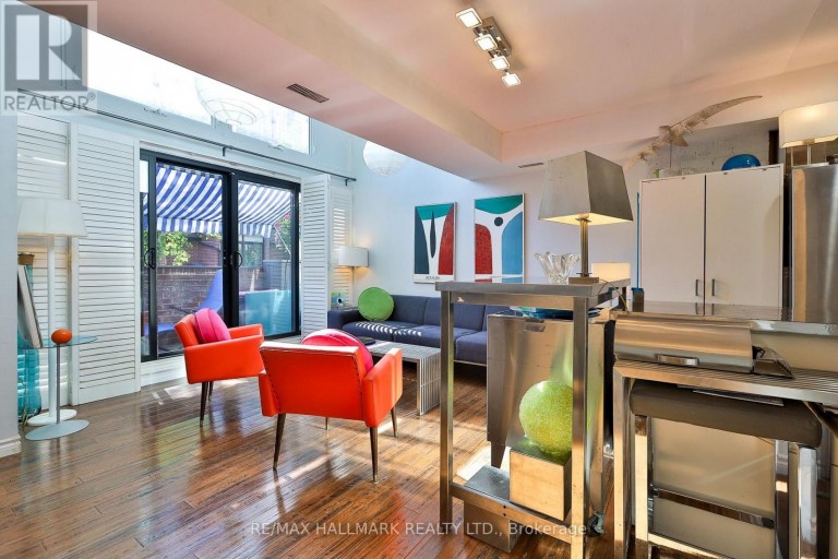 21 - 17 PEMBROKE STREET, Toronto (Moss Park), Ontario, M5A2N6