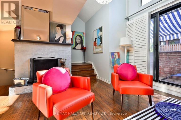 21 - 17 PEMBROKE STREET, Toronto (Moss Park), Ontario, M5A2N6