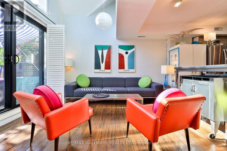21 - 17 PEMBROKE STREET, Toronto (Moss Park), Ontario, M5A2N6