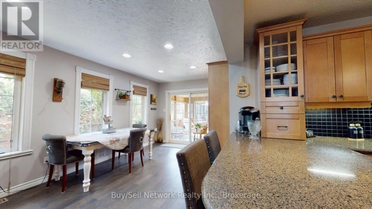 2504 IDYLLWOOD CRESCENT, Peterborough (Ashburnham Ward 4), Ontario, K9L1Y9