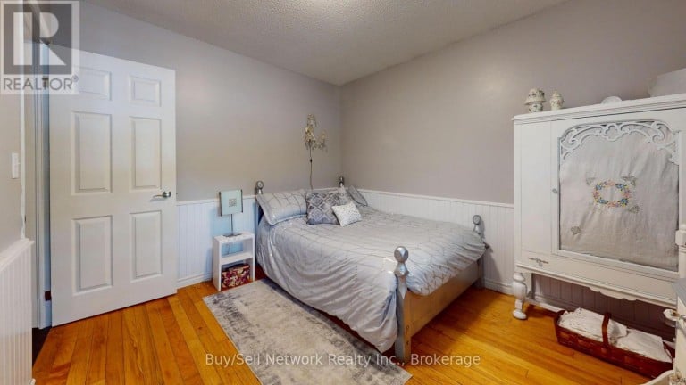 2504 IDYLLWOOD CRESCENT, Peterborough (Ashburnham Ward 4), Ontario, K9L1Y9