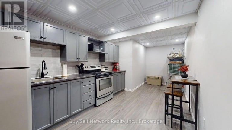 2504 IDYLLWOOD CRESCENT, Peterborough (Ashburnham Ward 4), Ontario, K9L1Y9