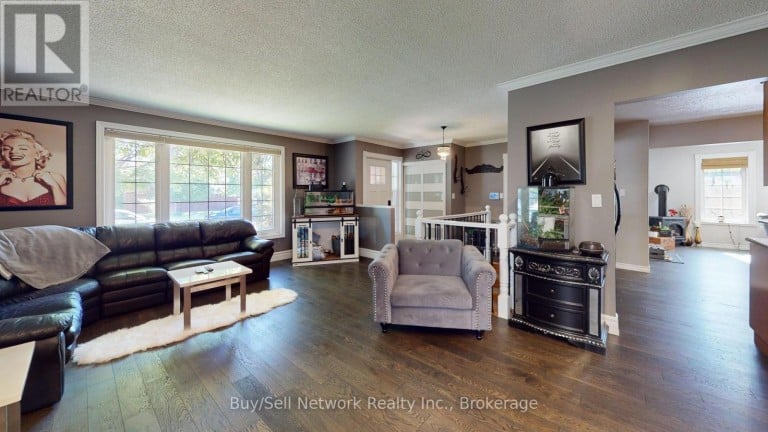 2504 IDYLLWOOD CRESCENT, Peterborough (Ashburnham Ward 4), Ontario, K9L1Y9