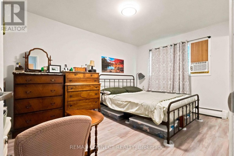 322 ANDREW STREET, Newmarket (Central Newmarket), Ontario, L3Y1H3