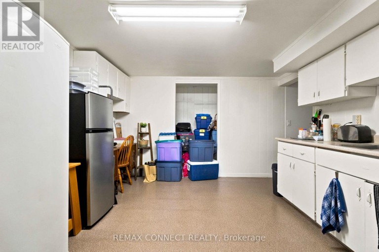 322 ANDREW STREET, Newmarket (Central Newmarket), Ontario, L3Y1H3