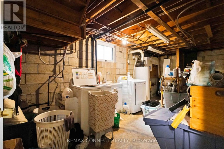 322 ANDREW STREET, Newmarket (Central Newmarket), Ontario, L3Y1H3