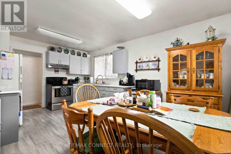 322 ANDREW STREET, Newmarket (Central Newmarket), Ontario, L3Y1H3