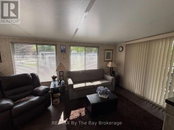 8 KENORA TRAIL Wasaga Beach Ontario photo 12