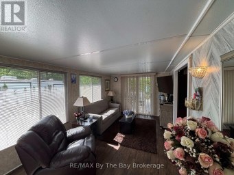 8 KENORA TRAIL Wasaga Beach Ontario photo 14