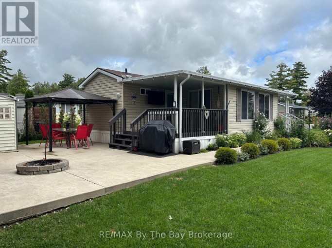 8 KENORA TRAIL, Wasaga Beach, Ontario, L9Z1X7