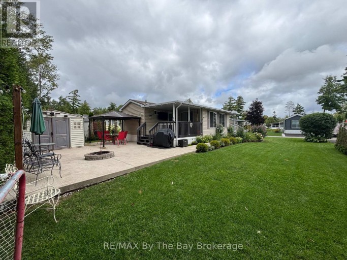 8 KENORA TRAIL, Wasaga Beach, Ontario, L9Z1X7
