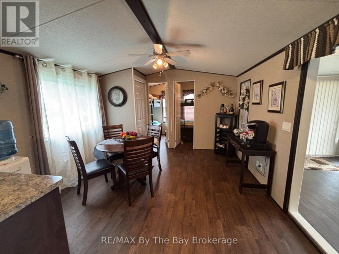 8 KENORA TRAIL, Wasaga Beach, Ontario, L9Z1X7