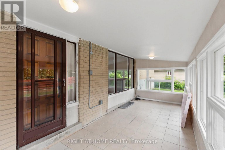 12 CANDLEWOOD CRESCENT, Toronto (York University Heights), Ontario, M3J1G8
