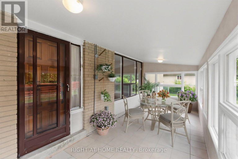 12 CANDLEWOOD CRESCENT, Toronto (York University Heights), Ontario, M3J1G8