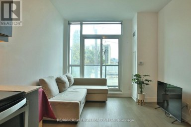 303 - 1486 BATHURST STREET Toronto (Humewood-Cedarvale) Ontario photo 4