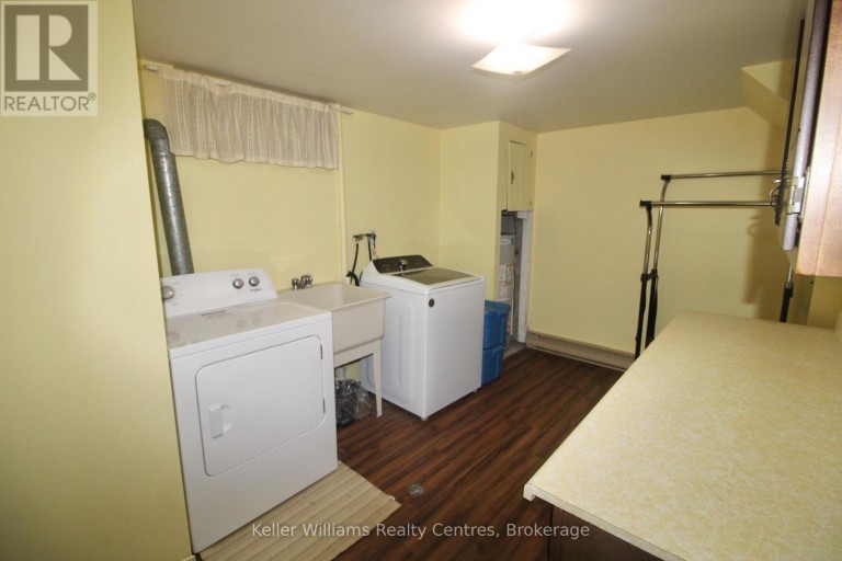 72 3RD STREET, Hanover, Ontario, N4N3H9