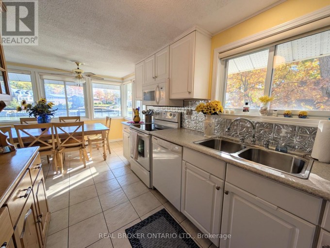 1103 MOSLEY STREET, Wasaga Beach, Ontario, L9Z2G1