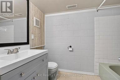 2289 BASE LINE ROAD Otonabee-South Monaghan Ontario photo 27