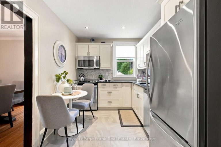 44 MCLAUGHLIN BOULEVARD, Oshawa (O'Neill), Ontario, L1G2N9